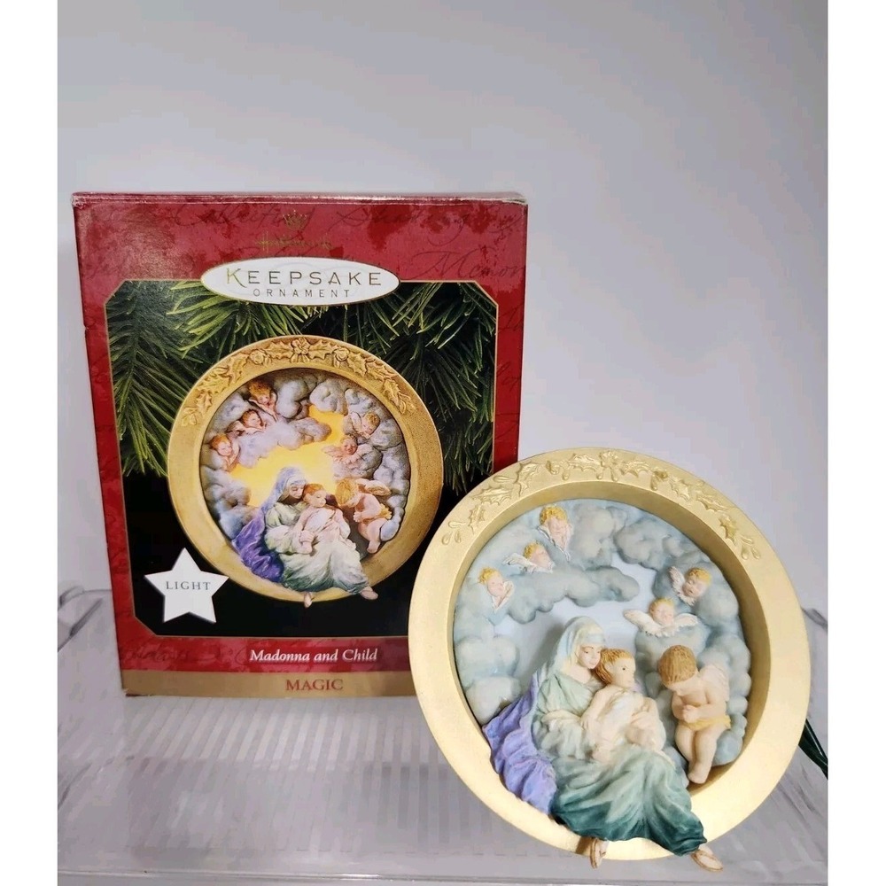 Hallmark Keepsake 1997 Madonna and Child Magic Light Ornament Joyce Lyle QLX7425